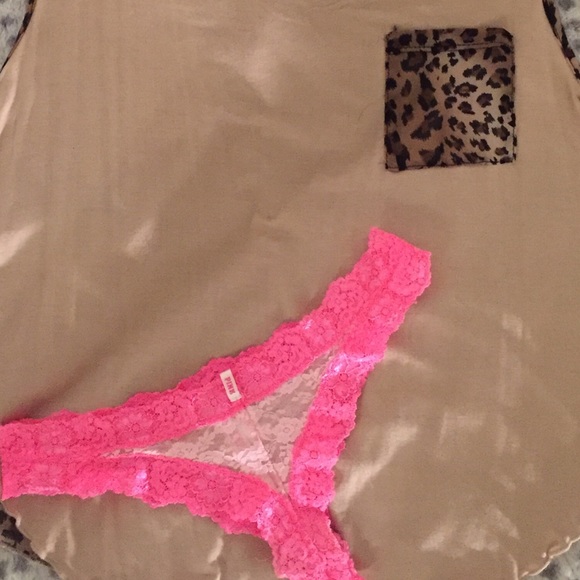 🔥SOLD XS🔥L-Top Only Available 💕🚫Panties Sold🚫 - Picture 3 of 4